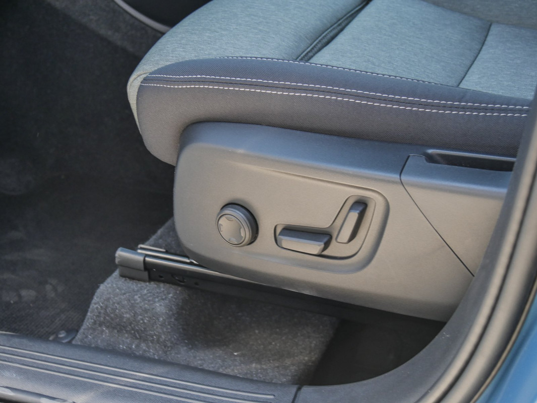 Volvo XC40 T5 Recharge - SUV/Off-road - Blau - Gebrauchtwagen - Bild 10
