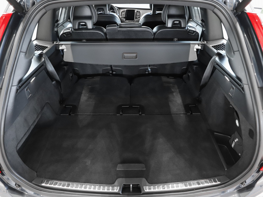 Volvo XC90 B5 (D) AWD - SUV/Off-road - Blau - Gebrauchtwagen - Bild 14