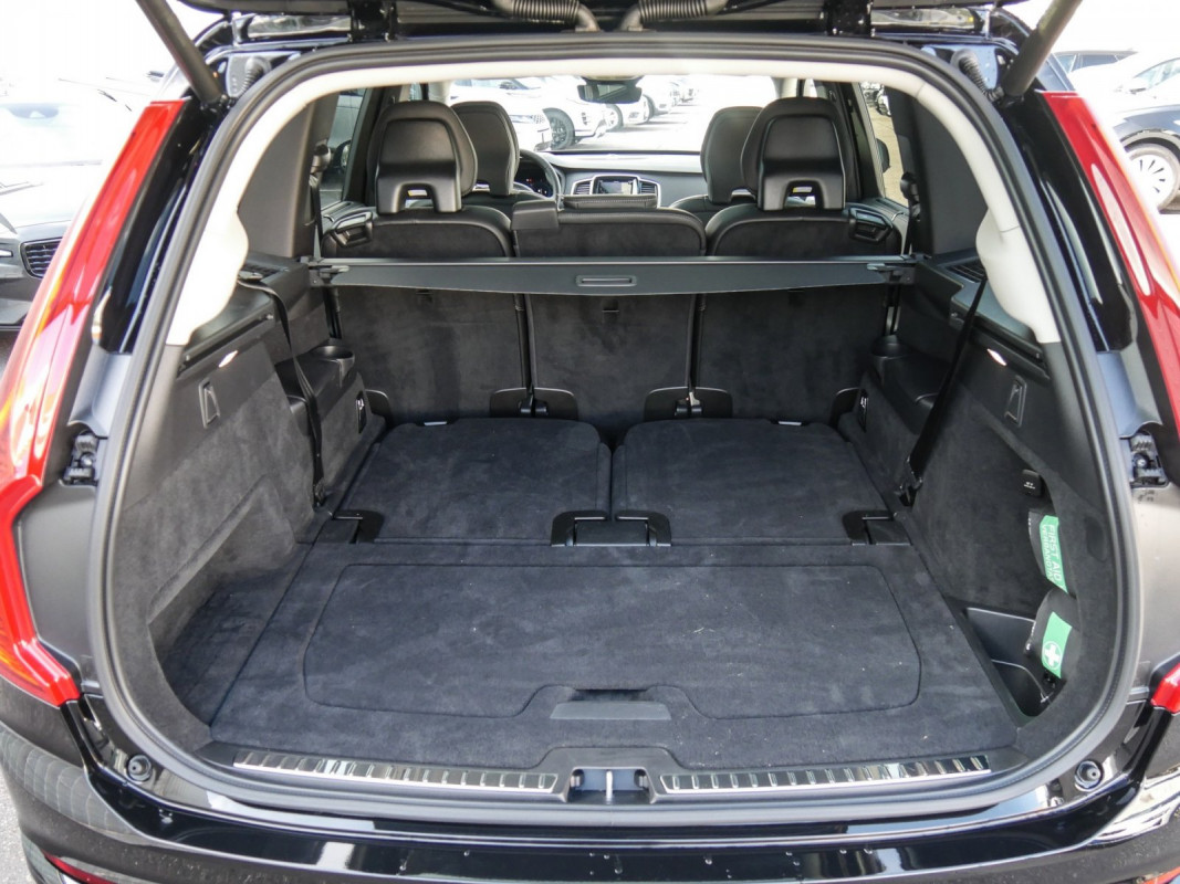 Volvo XC90 B5 (D) - SUV/Off-road - Schwarz - Gebrauchtwagen - Bild 12
