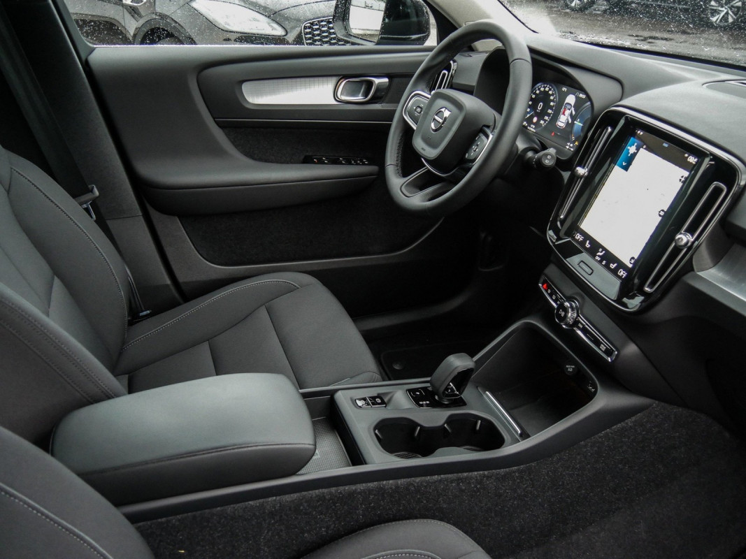 Volvo XC40 T5 Recharge - SUV/Off-road - Schwarz - Gebrauchtwagen - Bild 3