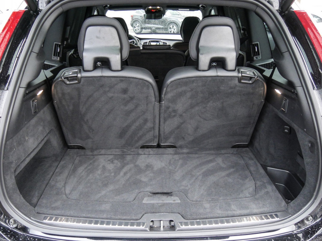 Volvo XC90 T8 Recharge - SUV/Off-road - Schwarz - Gebrauchtwagen - Bild 11