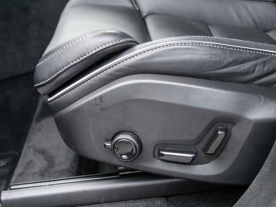 Volvo XC90 T8 Recharge - SUV/Off-road - Schwarz - Gebrauchtwagen - Bild 14