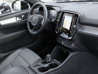 Volvo XC40 T3 INSCRIPTION Expression - SUV/Off-road - Schwarz - Gebrauchtwagen - Bild 3