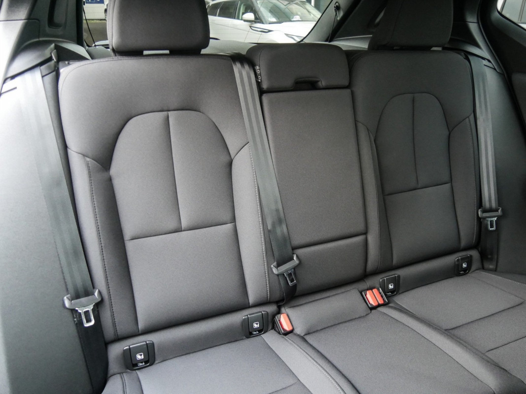 Volvo XC40 Momentum Pro 2WD - SUV/Off-road - Grau - Gebrauchtwagen - Bild 5