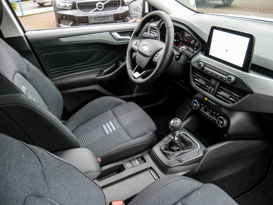Ford Focus Turnier 1,0 EcoBoost Hybrid (MHEV) - Kombi - Weiss - Neuwagen - Bild 3