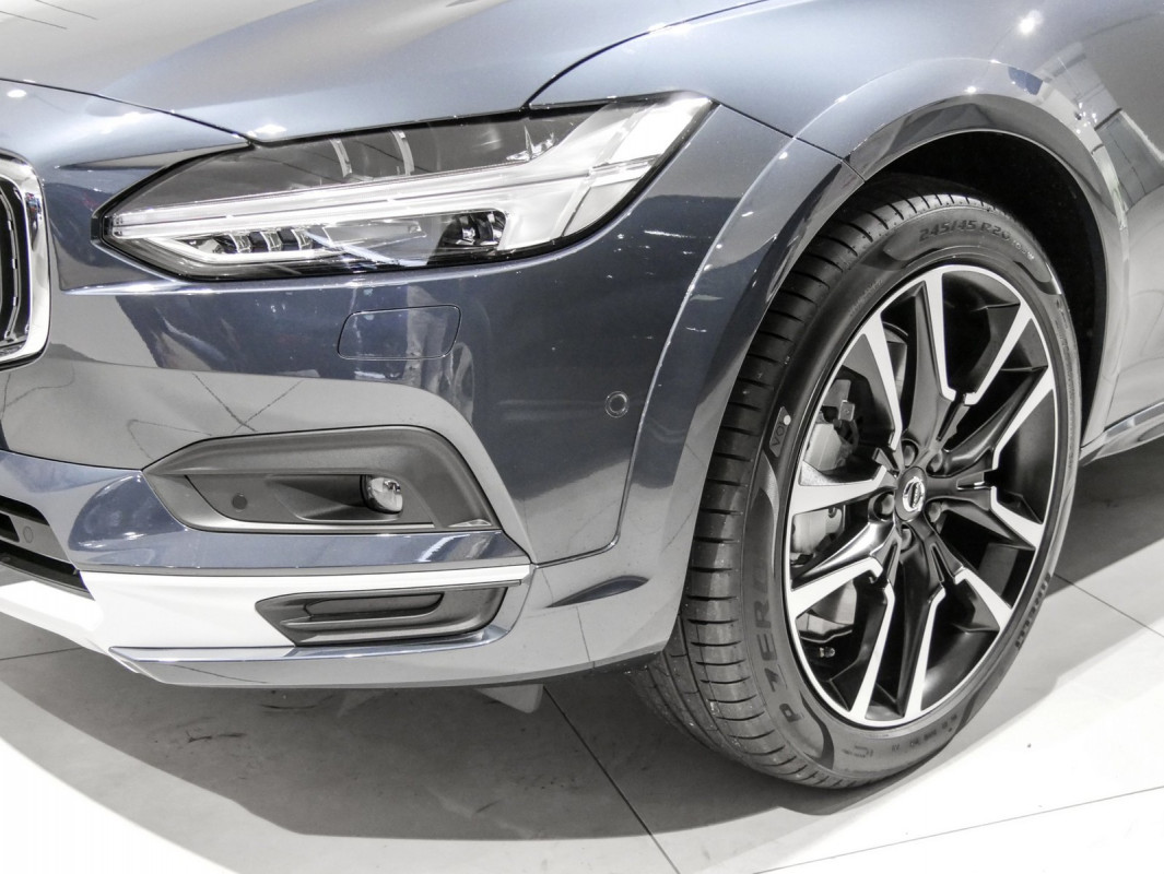 Volvo V90 Cross Country B4 - Kombi - Blau - Neuwagen - Bild 5