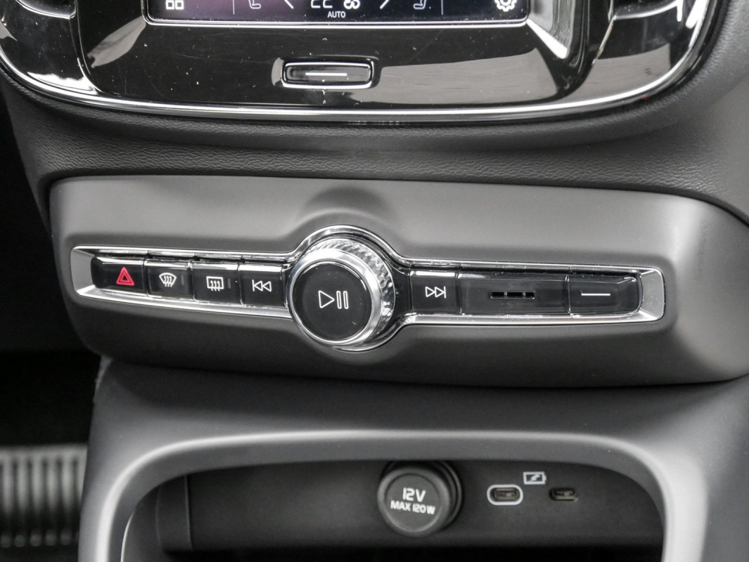Volvo C40 Twin Motor - SUV/Off-road - Grau - Gebrauchtwagen - Bild 11