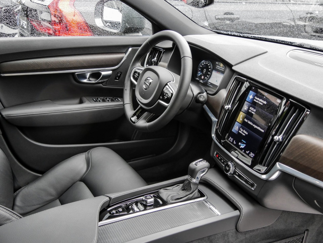 Volvo V90 Cross Country D4 - Kombi - Grau - Gebrauchtwagen - Bild 3
