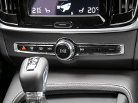 Volvo V90 Cross Country D4 - Kombi - Grau - Gebrauchtwagen - Bild 11