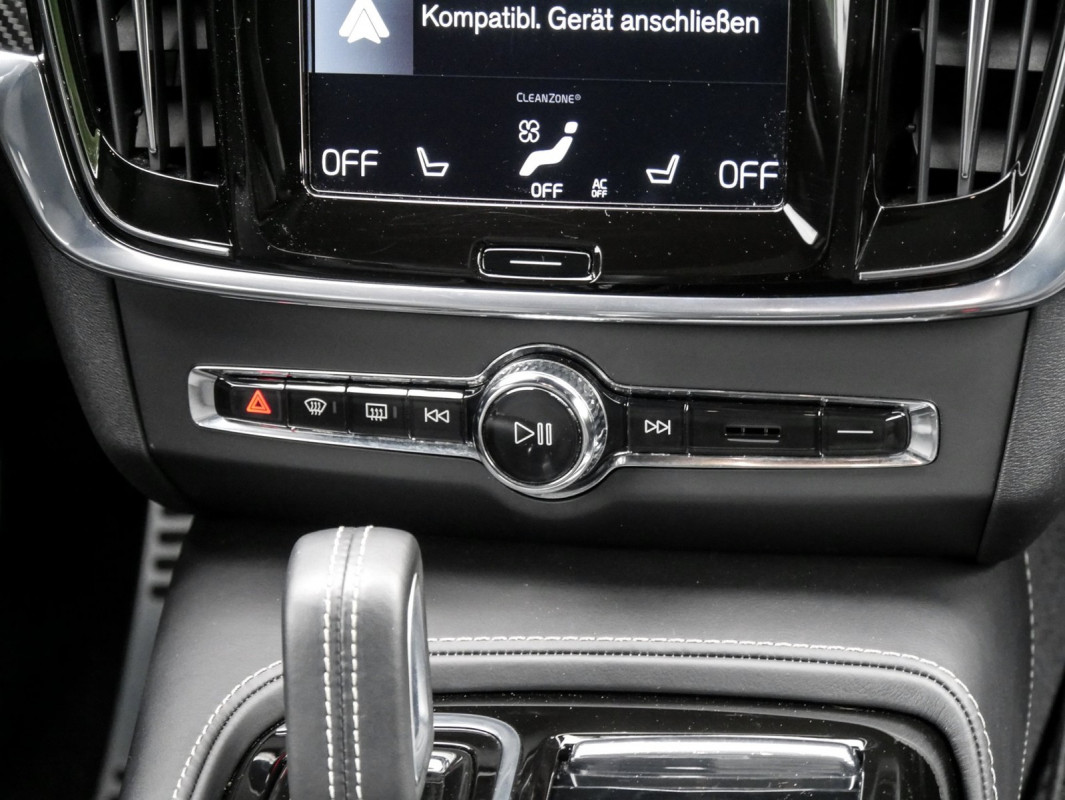 Volvo V90 T8 AWD - Kombi - Blau - Gebrauchtwagen - Bild 10