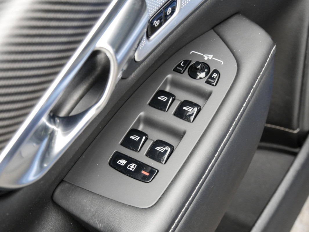 Volvo V90 T8 AWD - Kombi - Blau - Gebrauchtwagen - Bild 13