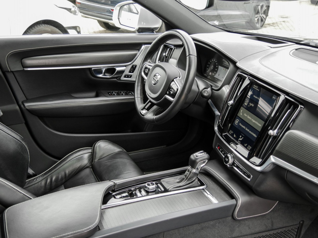 Volvo V90 D5 AWD - Kombi - Schwarz - Gebrauchtwagen - Bild 3