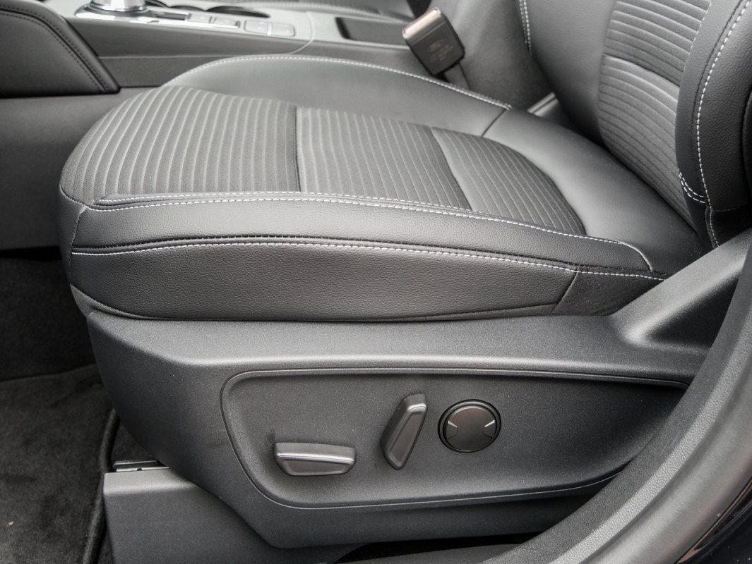 Ford Kuga FHEV - SUV/Off-road - Schwarz - Neuwagen - Bild 15