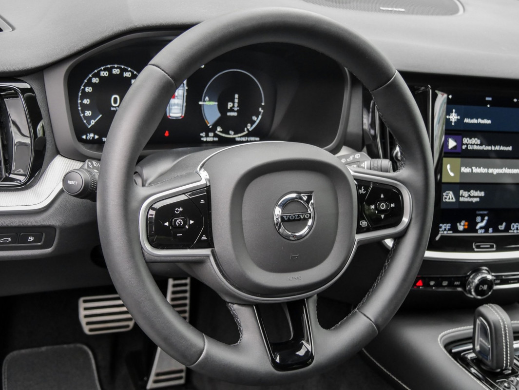 Volvo V60 Recharge T8 AWD - Kombi - Schwarz - Gebrauchtwagen - Bild 15