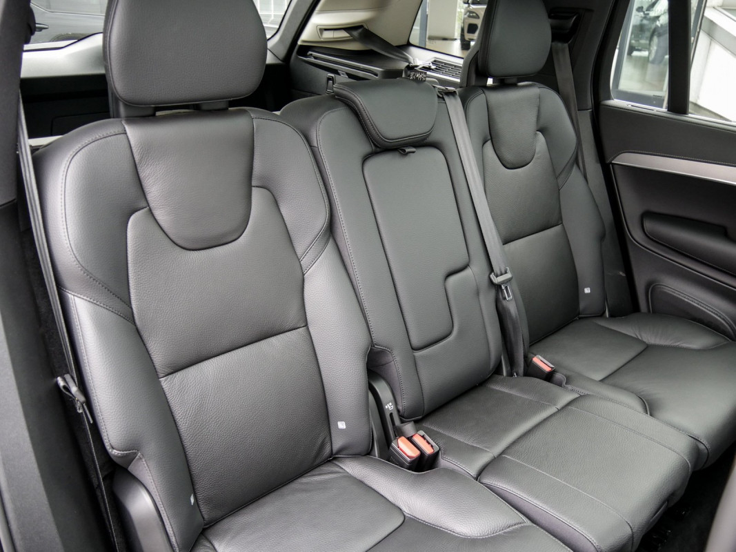 Volvo XC90 - SUV/Off-road - Grau - Gebrauchtwagen - Bild 5