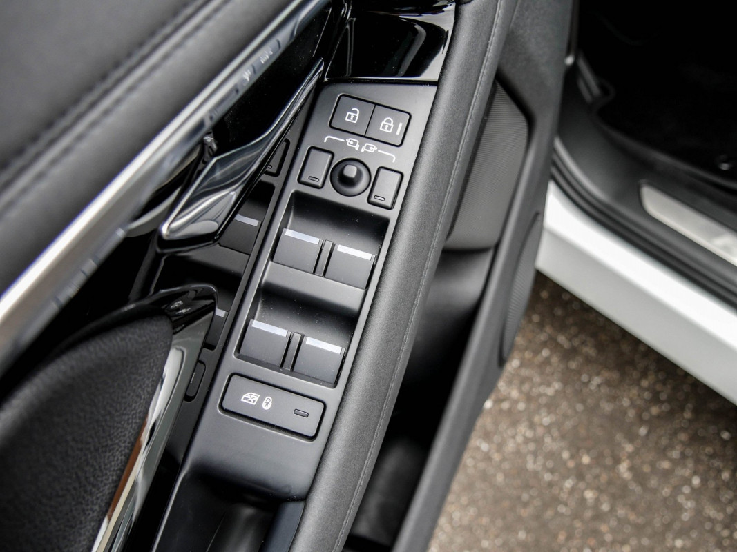 Land Rover Range Rover Evoque R-Dynamic SE - SUV/Off-road - Weiss - Gebrauchtwagen - Bild 13