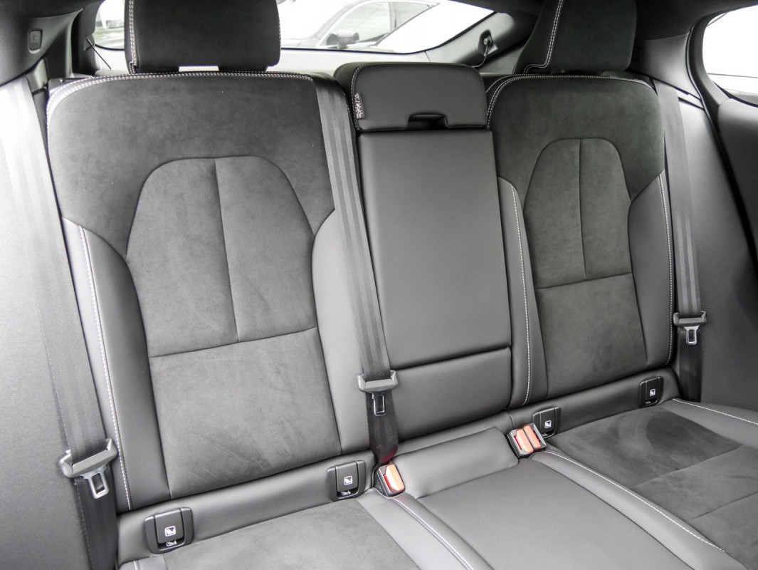 Volvo C40 Twin AWD - SUV/Off-road - Grau - Gebrauchtwagen - Bild 5