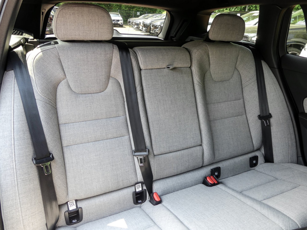 Volvo V60 Kombi - Kombi - Schwarz - Gebrauchtwagen - Bild 5