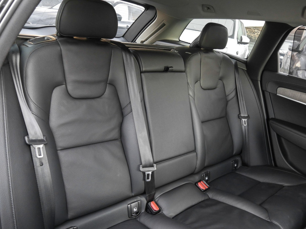 Volvo V90 T6 Plus Bright Recharge - Kombi - Schwarz - Gebrauchtwagen - Bild 5