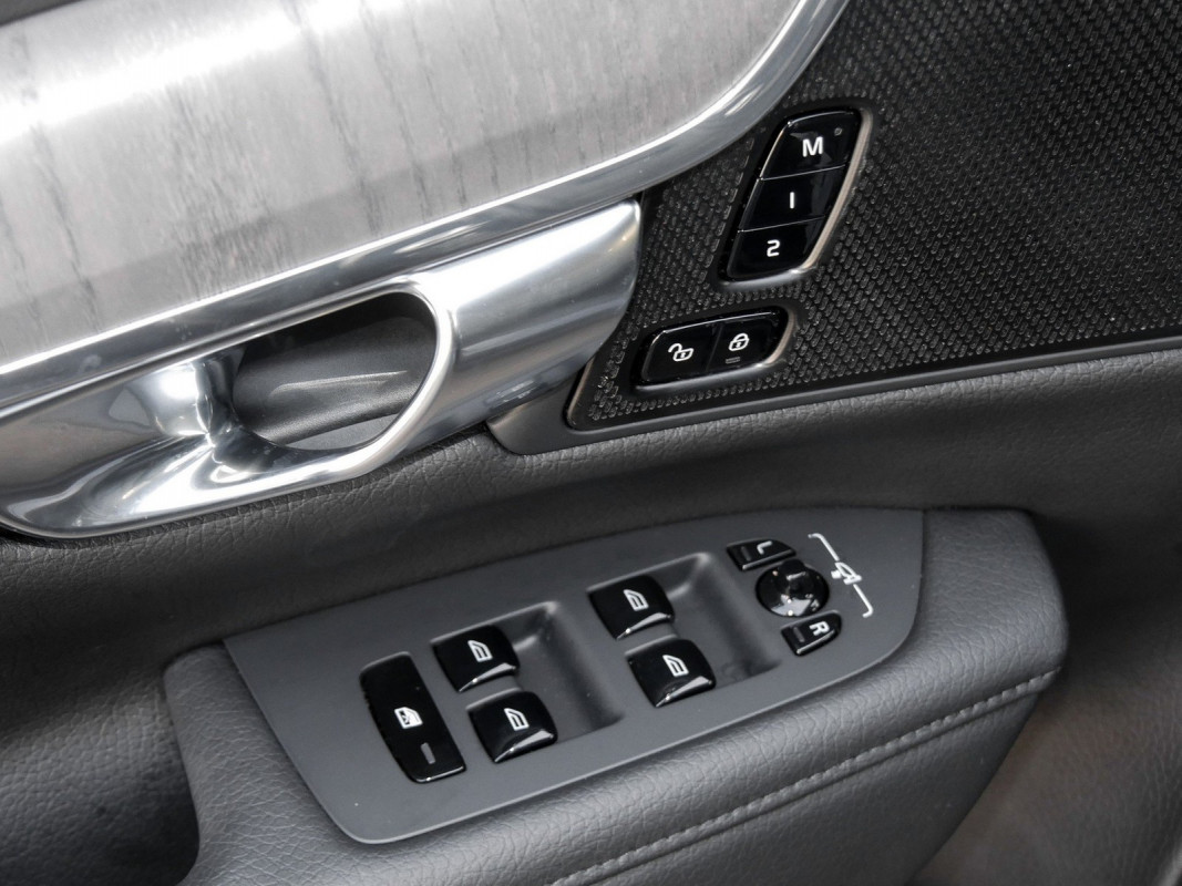 Volvo V90 T6 Plus Bright Recharge - Kombi - Schwarz - Gebrauchtwagen - Bild 14