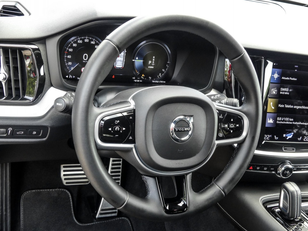 Volvo V60 T6 AWD - Kombi - Schwarz - Gebrauchtwagen - Bild 14