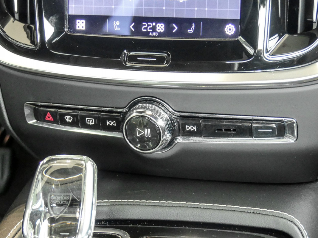 Volvo S60 T8 Recharge - Limousine - Schwarz - Gebrauchtwagen - Bild 10
