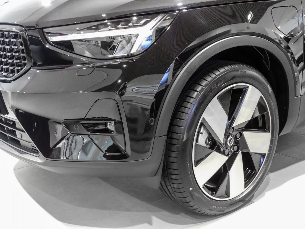 Volvo XC40 T5 Recharge - SUV/Off-road - Schwarz - Neuwagen - Bild 5
