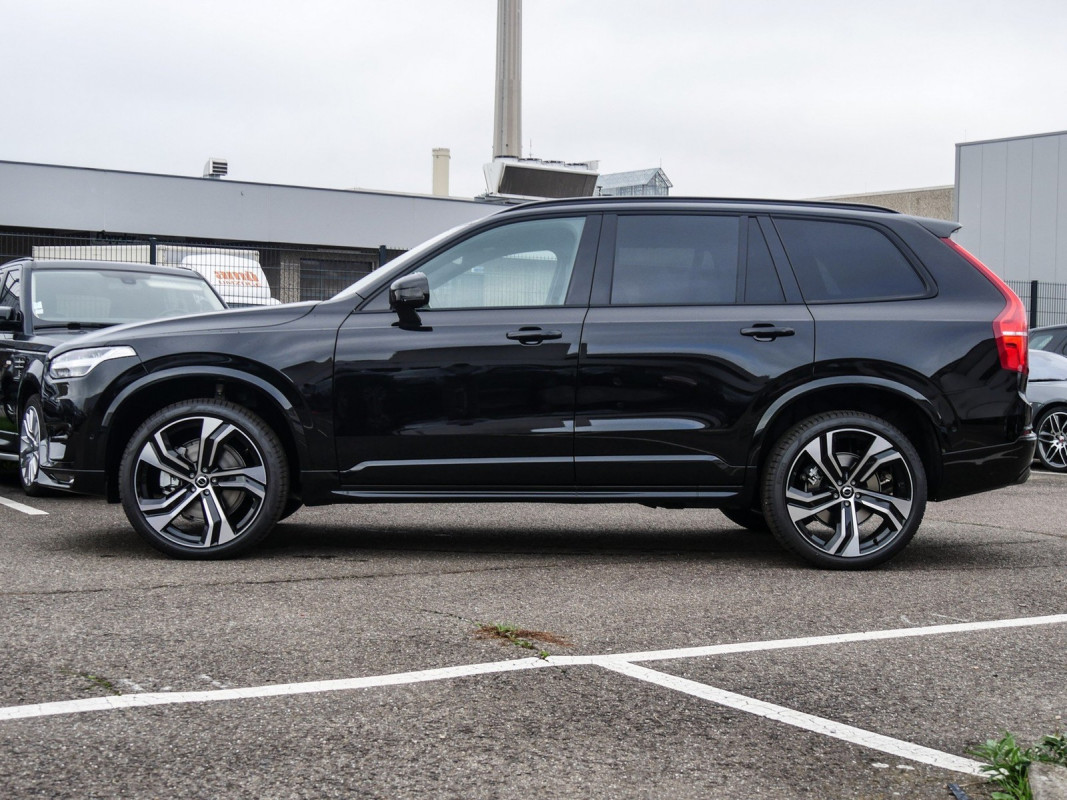 Volvo XC90 B5 (D) - SUV/Off-road - Schwarz - Gebrauchtwagen - Bild 15