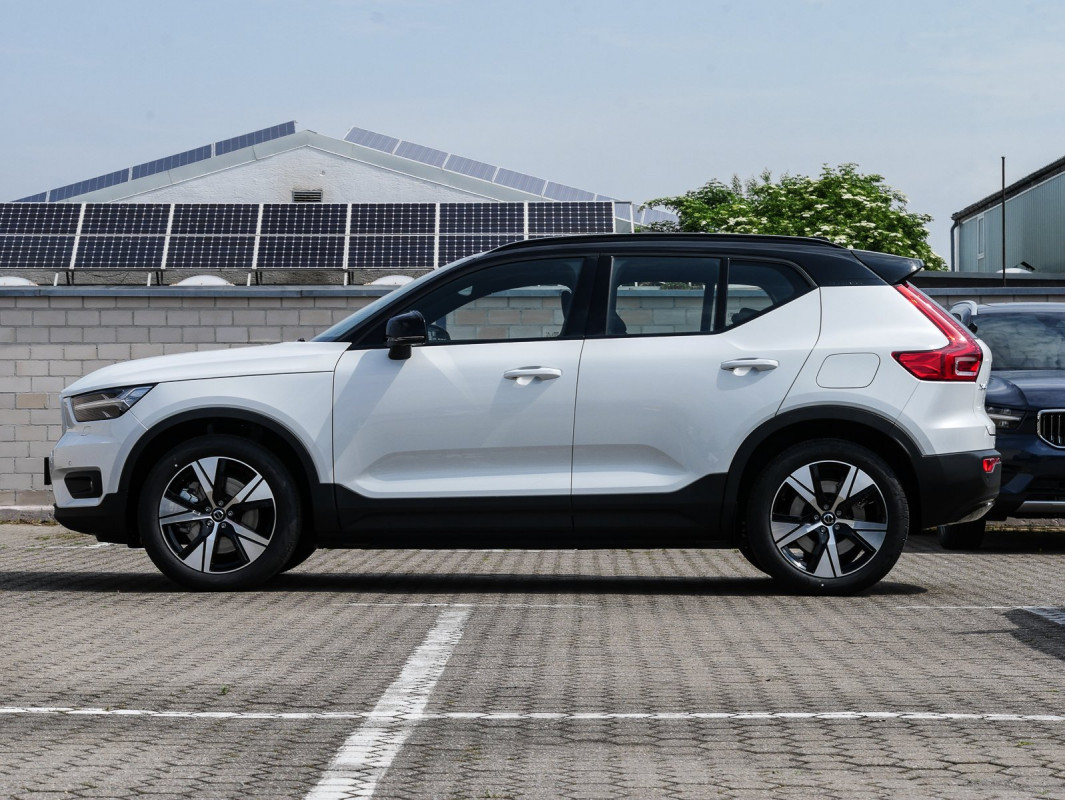Volvo XC40 Recharge Pure Electric - SUV/Off-road - Weiss - Gebrauchtwagen - Bild 12