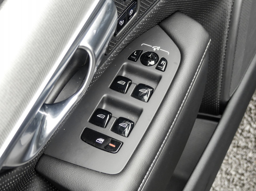 Volvo V90 T8 Recharge AWD - Kombi - Blau - Gebrauchtwagen - Bild 14