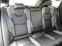 Volvo XC60 Recharge T6 AWD - SUV/Off-road - Blau - Neuwagen - Bild 4