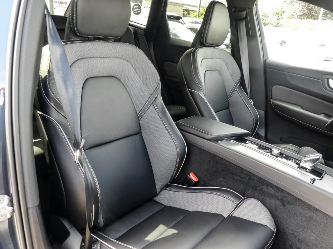 Volvo XC60 Recharge T6 AWD - SUV/Off-road - Blau - Neuwagen - Bild 6