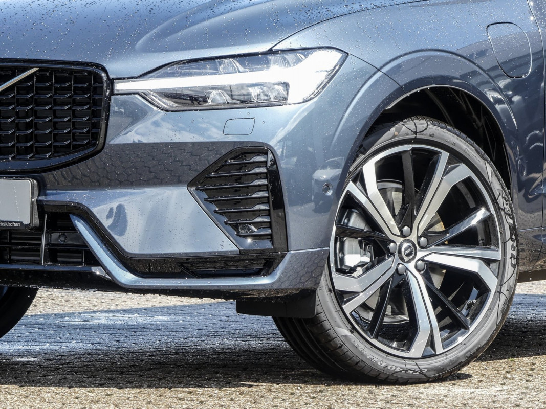 Volvo XC60 Recharge T6 AWD - SUV/Off-road - Blau - Neuwagen - Bild 5