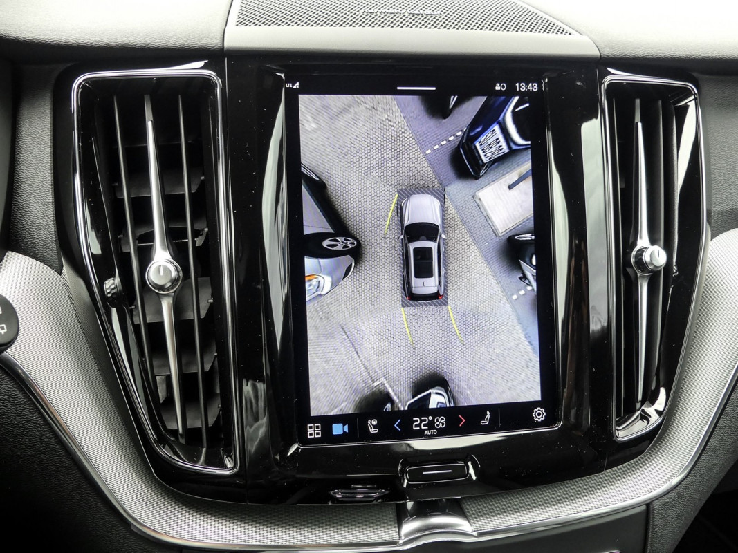 Volvo XC60 Recharge T6 AWD - SUV/Off-road - Schwarz - Neuwagen - Bild 8
