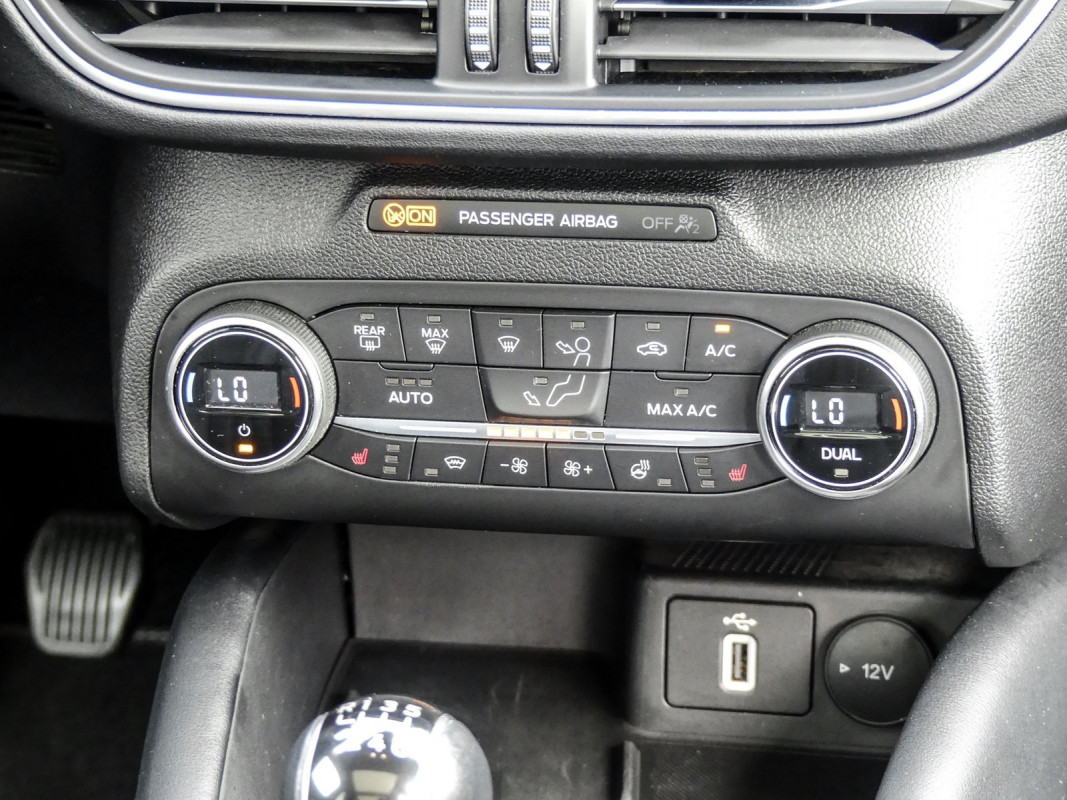 Ford Focus Turnier - Kombi - Weiss - Gebrauchtwagen - Bild 11