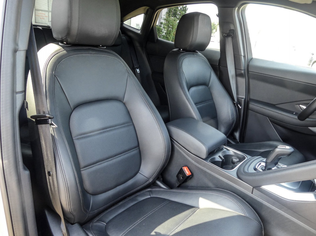 Jaguar E-PACE - SUV/Off-road - Grau - Gebrauchtwagen - Bild 6