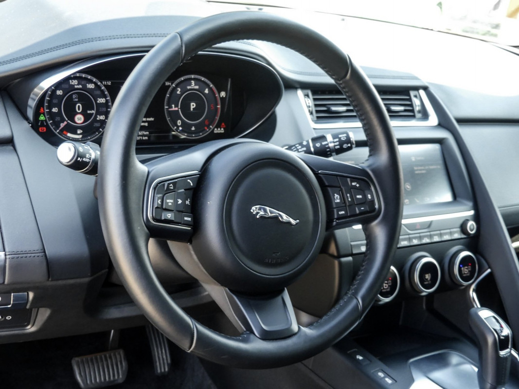 Jaguar E-PACE - SUV/Off-road - Grau - Gebrauchtwagen - Bild 13