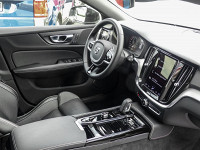 Volvo V60 T6 AWD Recharge - Kombi - Weiss - Gebrauchtwagen - Bild 3