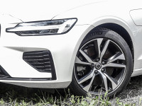 Volvo V60 T6 AWD Recharge - Kombi - Weiss - Gebrauchtwagen - Bild 6