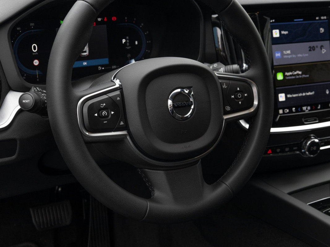 Volvo V60 B4 (B) DKG - Kombi - Schwarz - Gebrauchtwagen - Bild 11