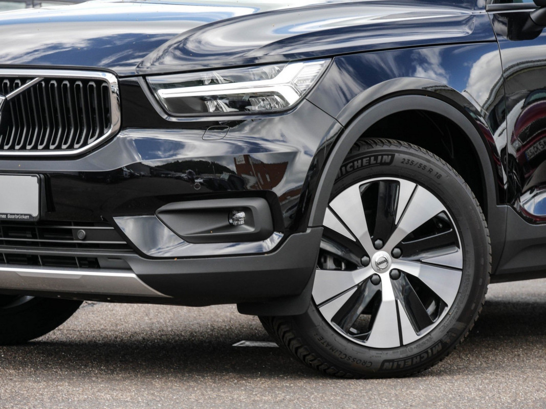Volvo XC40 T3 - SUV/Off-road - Schwarz - Gebrauchtwagen - Bild 6
