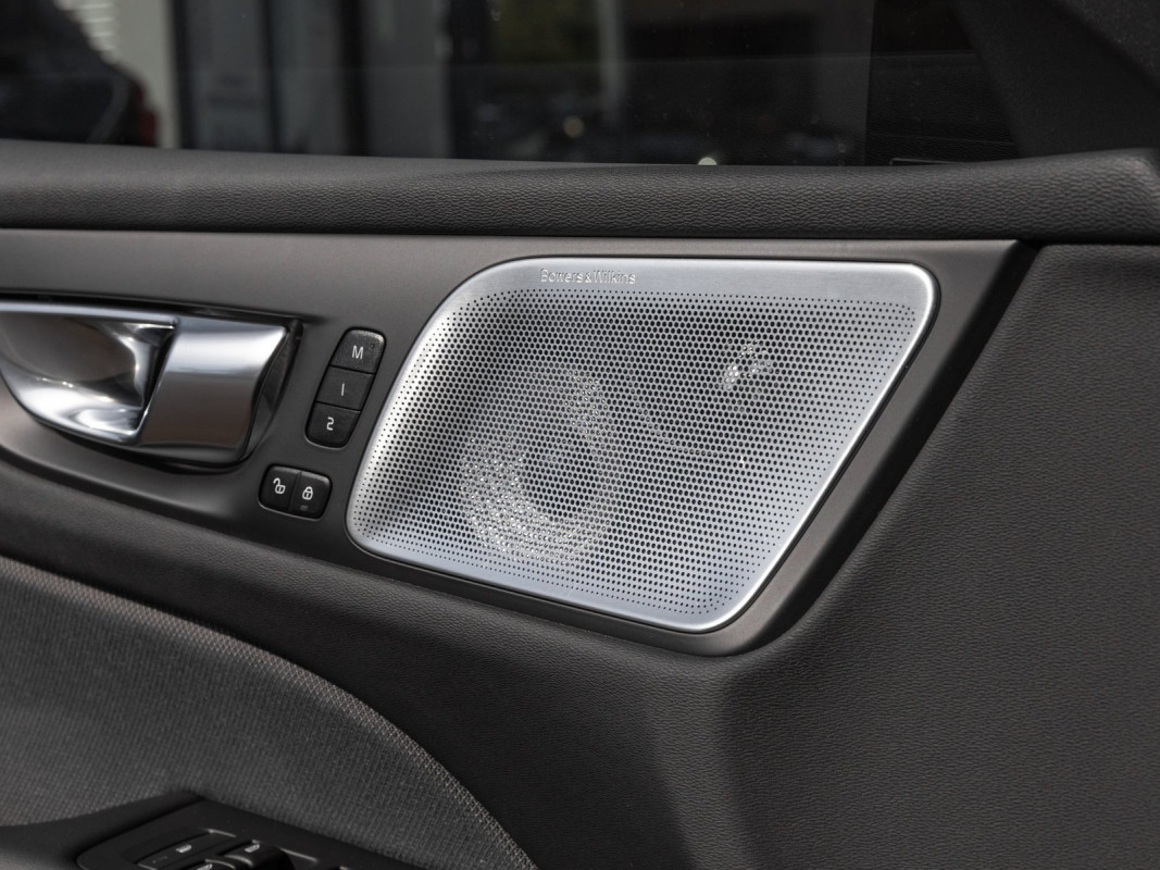 Volvo V60 B6 AWD - Kombi - Grau - Gebrauchtwagen - Bild 11