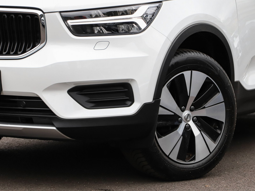 Volvo XC40 T3 - SUV/Off-road - Weiss - Gebrauchtwagen - Bild 6