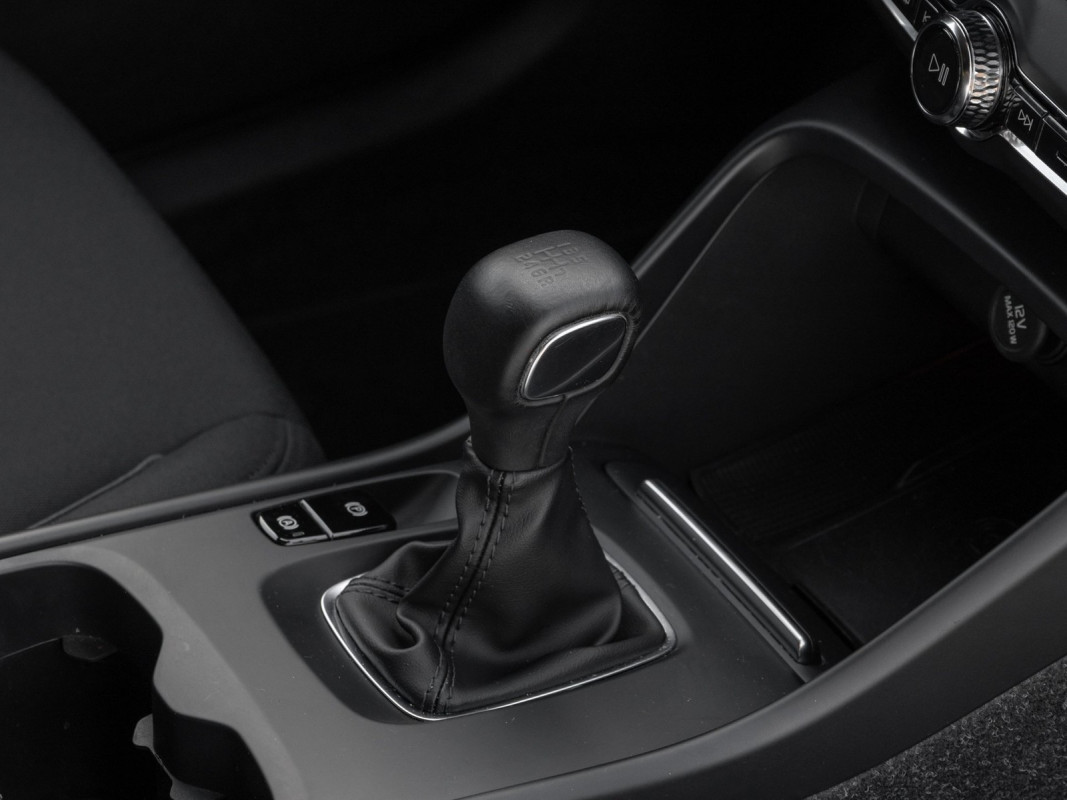 Volvo XC40 T2 - SUV/Off-road - Schwarz - Gebrauchtwagen - Bild 9