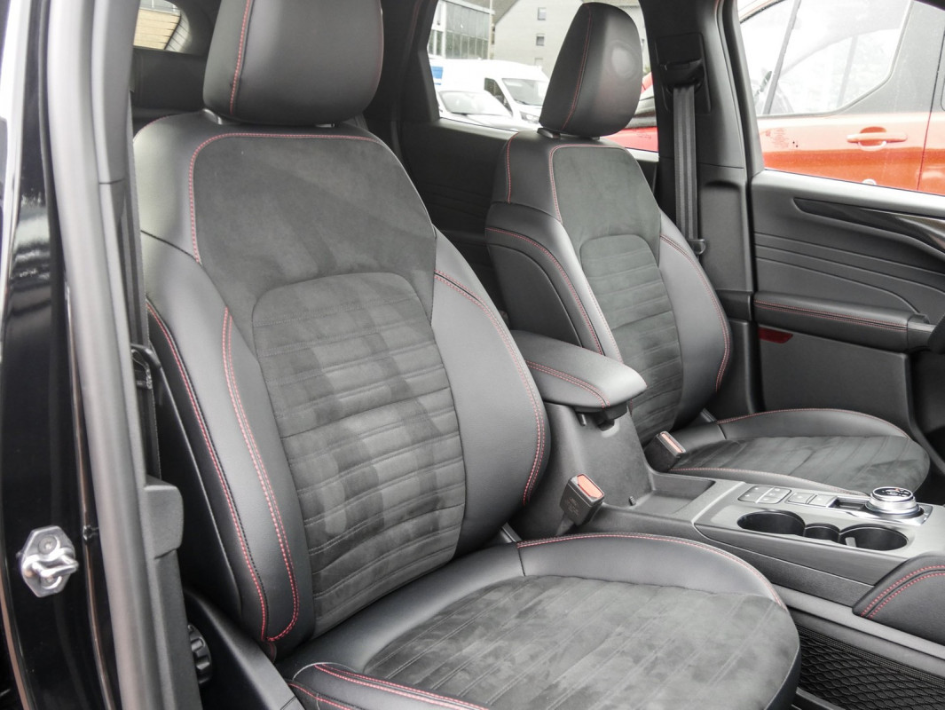 Ford Kuga Plus-In-Hybrid - SUV/Off-road - Schwarz - Gebrauchtwagen - Bild 7