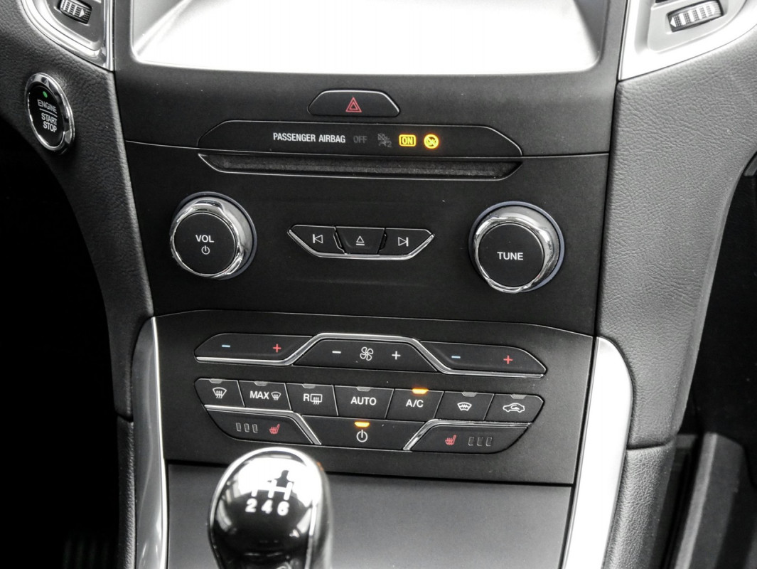Ford S-Max 2.0 EcoBlue - Van/Minibus - Weiss - Gebrauchtwagen - Bild 11