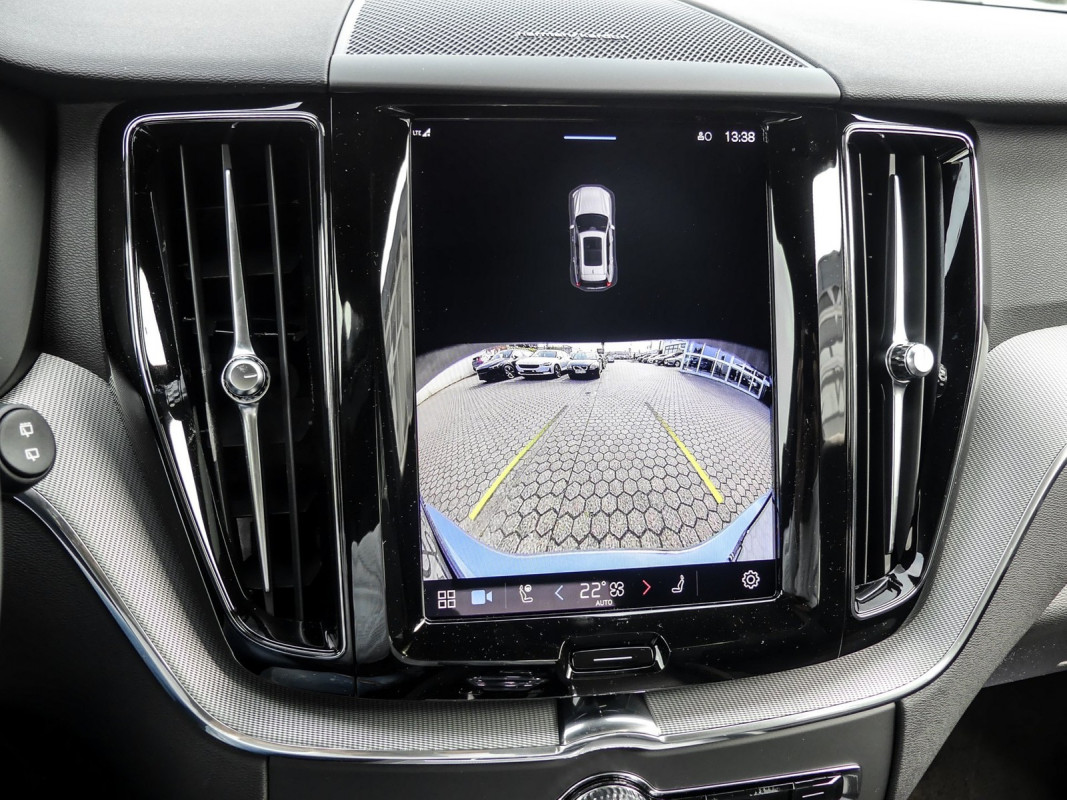 Volvo XC60 B4 D Plus Dark - SUV/Off-road - Grau - Neuwagen - Bild 8