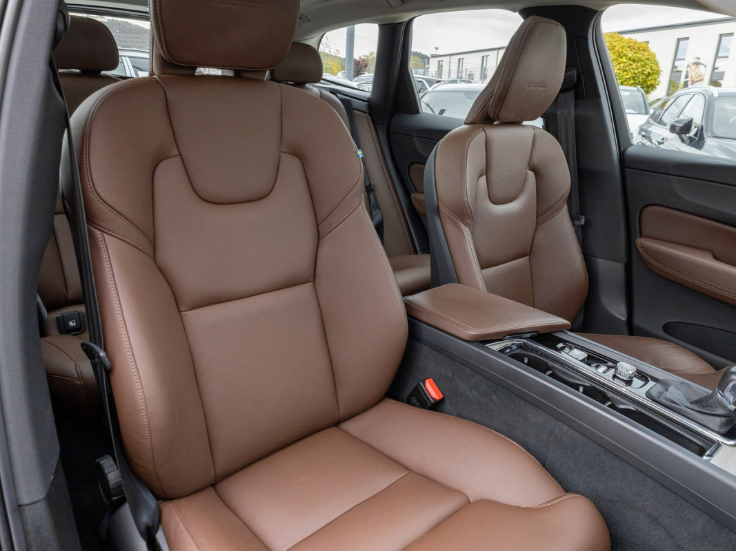Volvo XC60 D4 - SUV/Off-road - Braun - Gebrauchtwagen - Bild 7