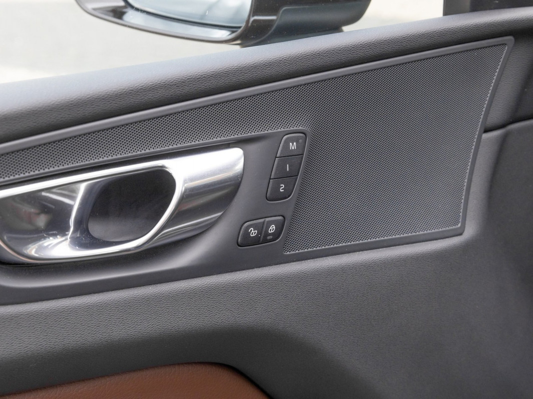 Volvo XC60 D4 - SUV/Off-road - Braun - Gebrauchtwagen - Bild 11