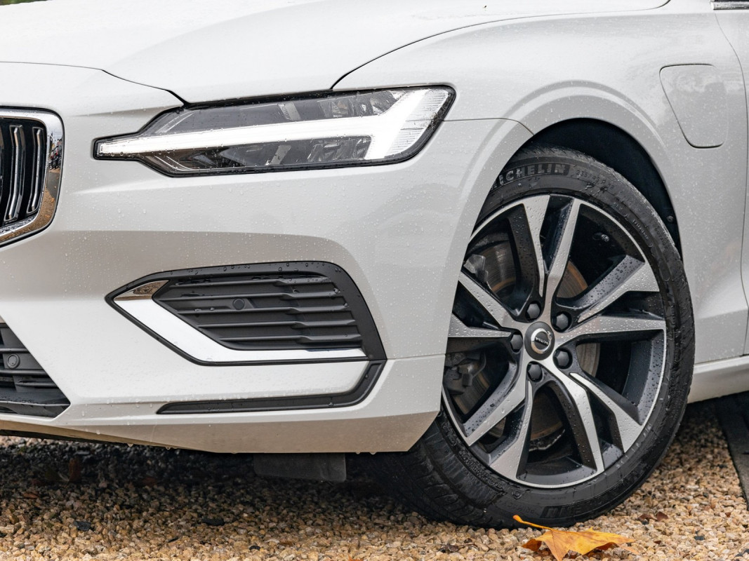 Volvo V60 T6 - Kombi - Weiss - Gebrauchtwagen - Bild 5
